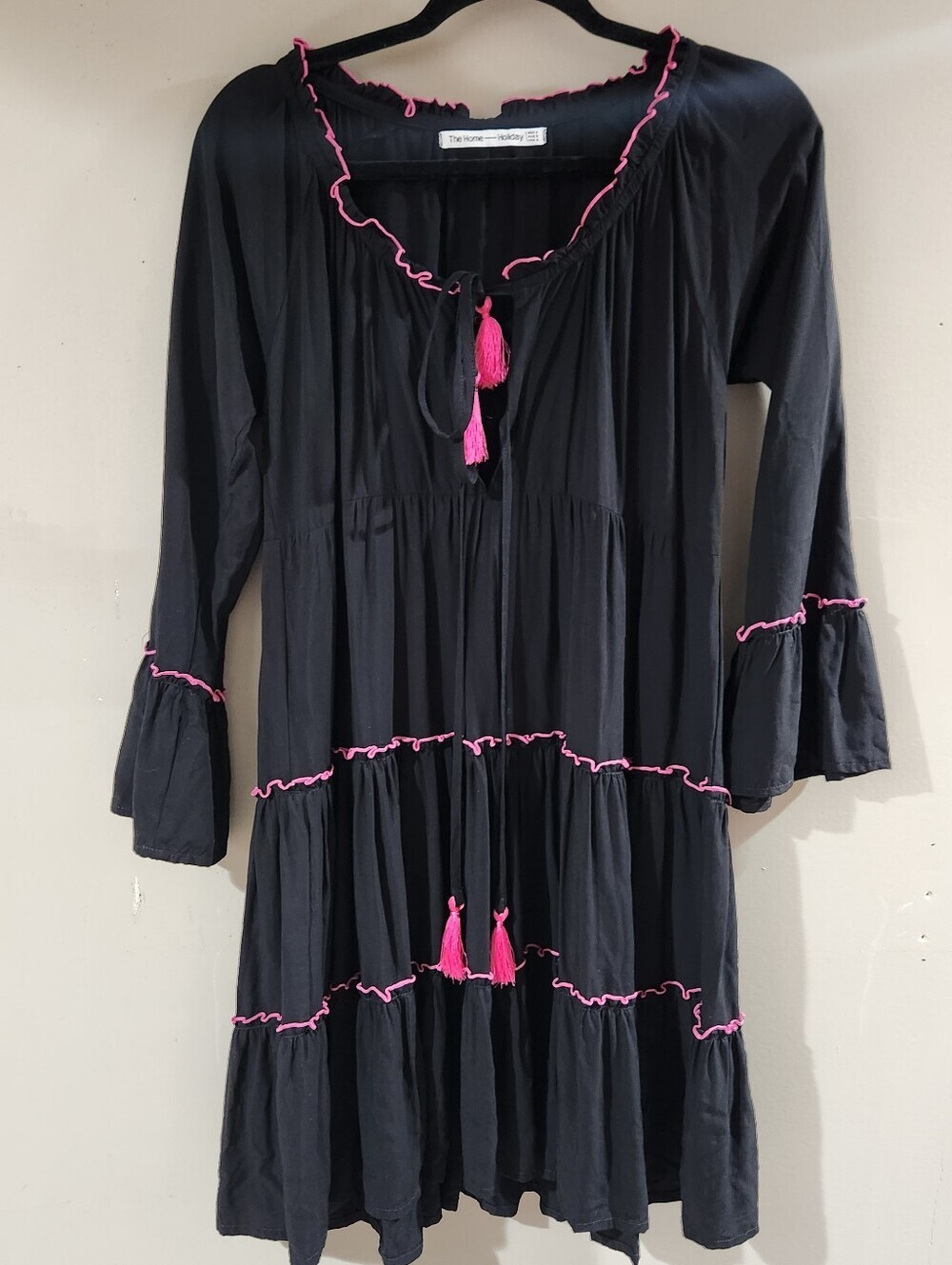 Black and pink tunic dress bell sleeves and tassel Sz 4